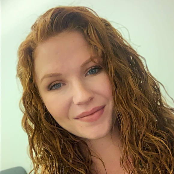 Meet your Posher, Kelsey - Picture 1 of 1